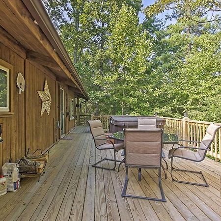Secluded Stanardsville Cabin With 10 Acres And Hot Tub Екстериор снимка