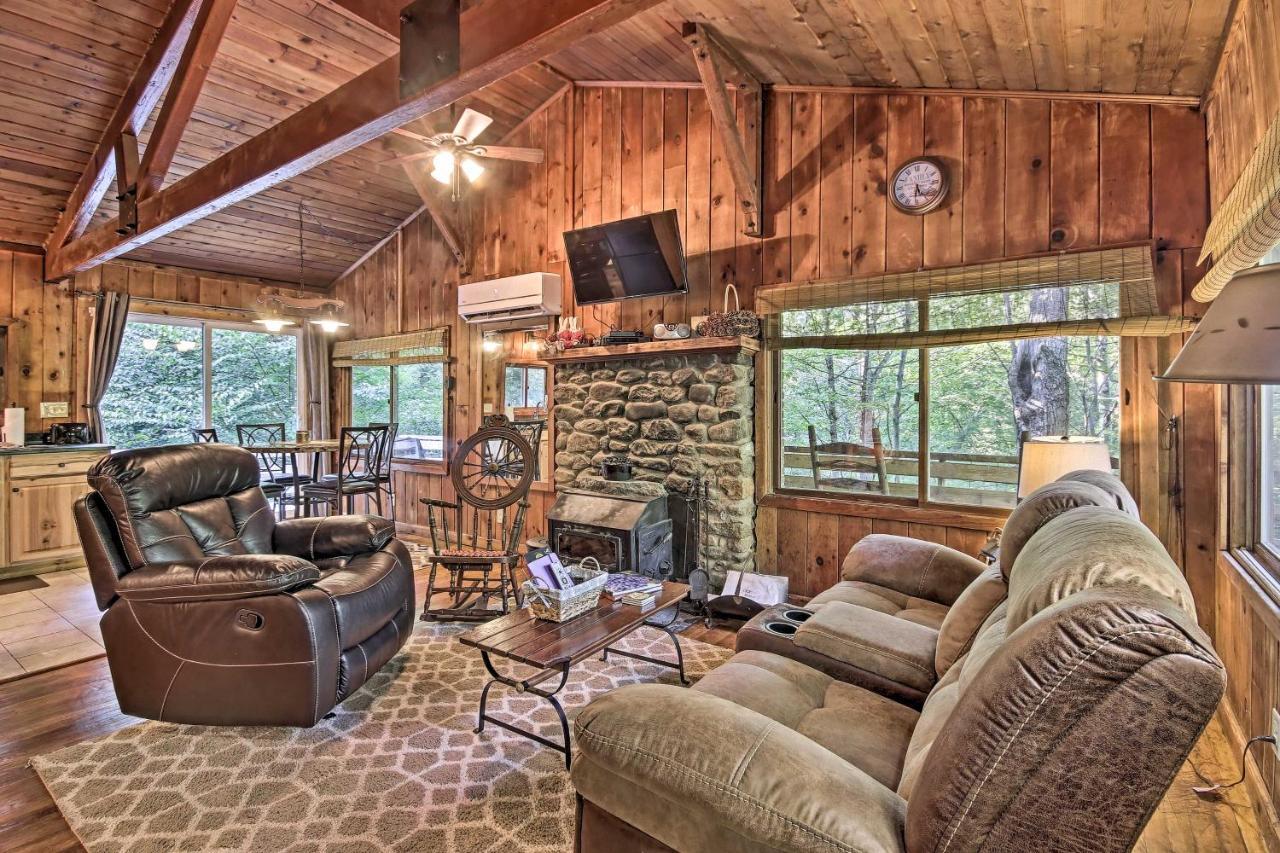 Secluded Stanardsville Cabin With 10 Acres And Hot Tub Екстериор снимка
