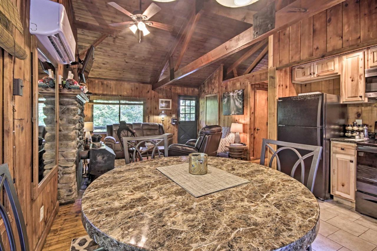 Secluded Stanardsville Cabin With 10 Acres And Hot Tub Екстериор снимка
